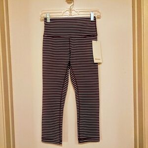 NWT Lululemon Wunder Under 21" Lux Leggings- Plum w Parallel White Stripes- Sz 6
